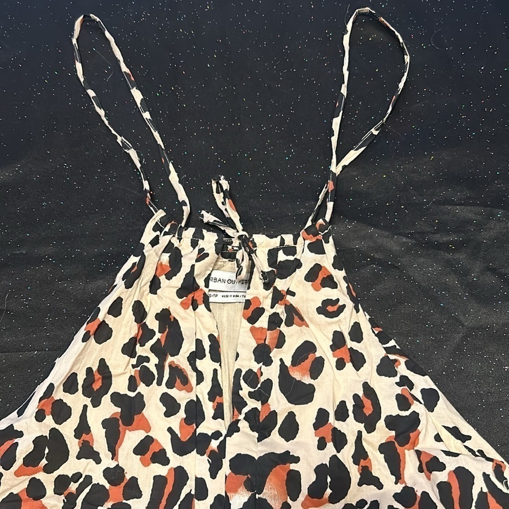 Urban Outfitters 🐆 Romper - Picture 4 of 14
